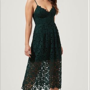 ASTR the label lace A line midi dress